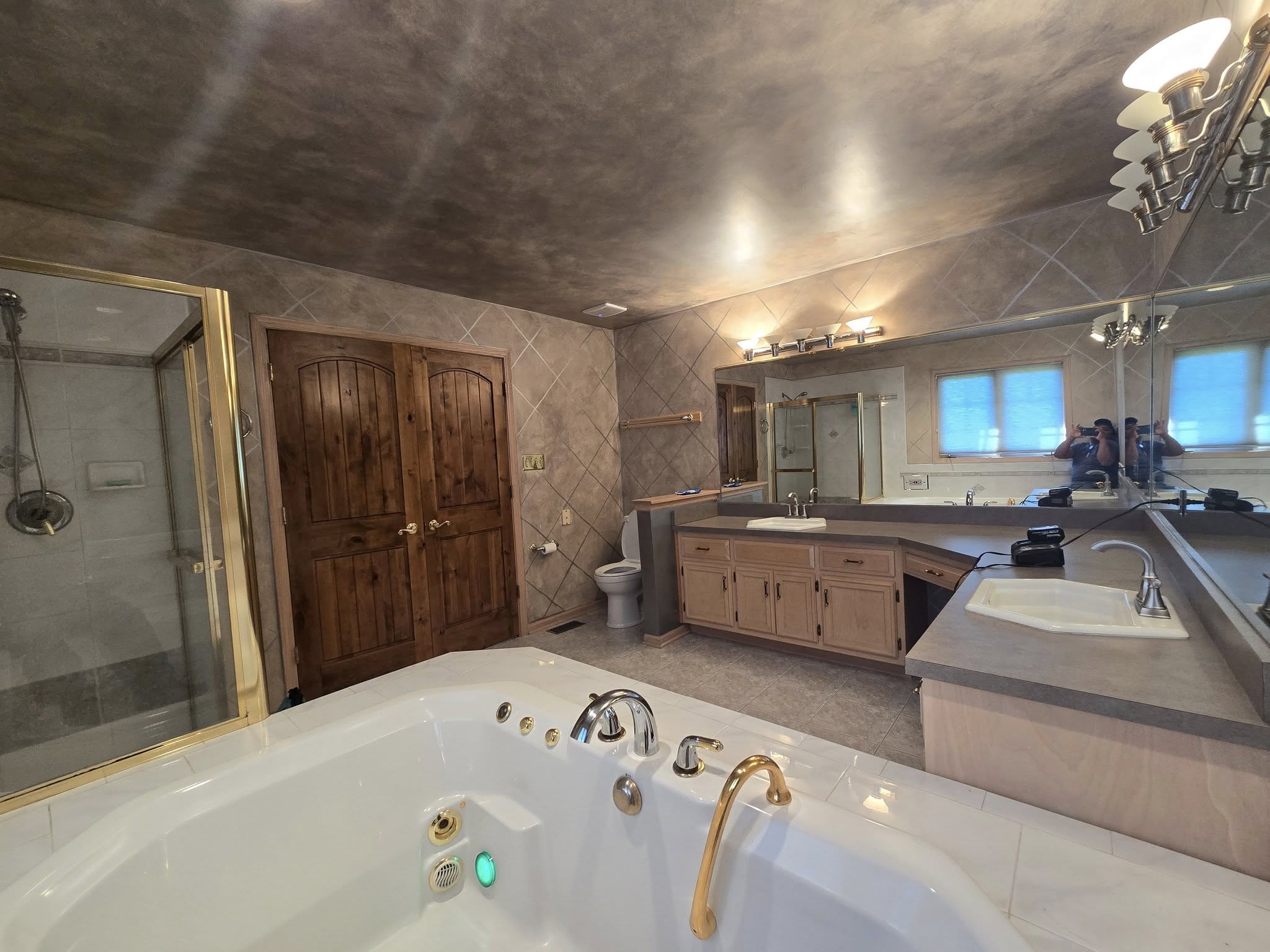 Major Bathroom Remodel - Crestwood — Photo 4